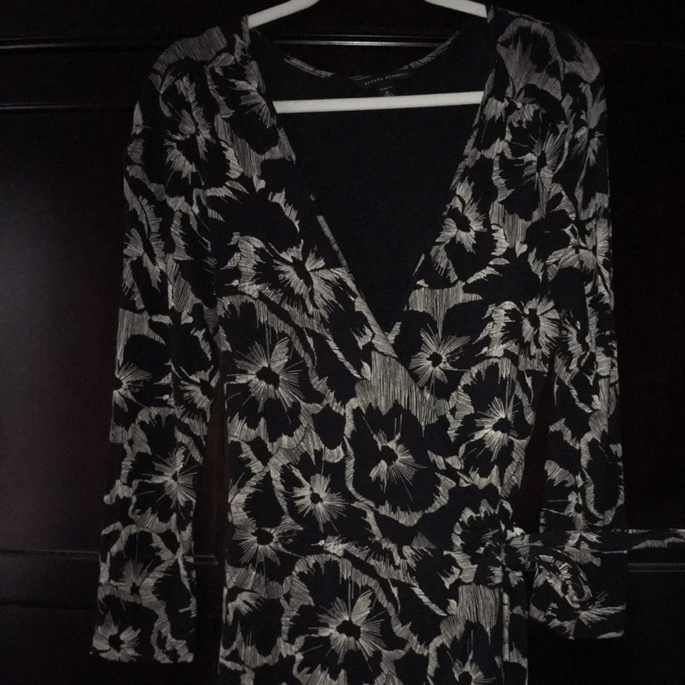 Wrap across stretchy dress by Banana Republic M